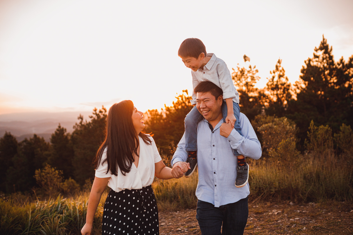 Fotografa familia Curitiba - ensaio externo morro tres barras