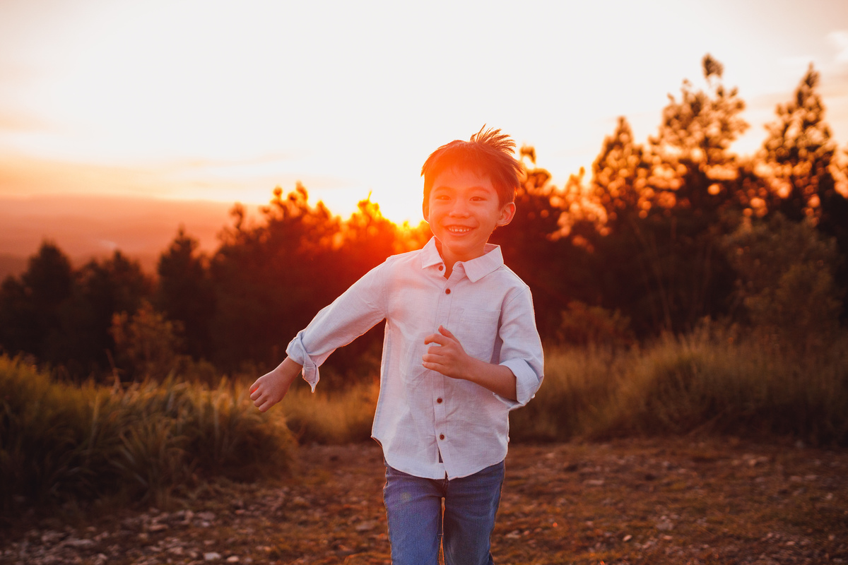 Fotografa familia Curitiba - ensaio externo morro tres barras