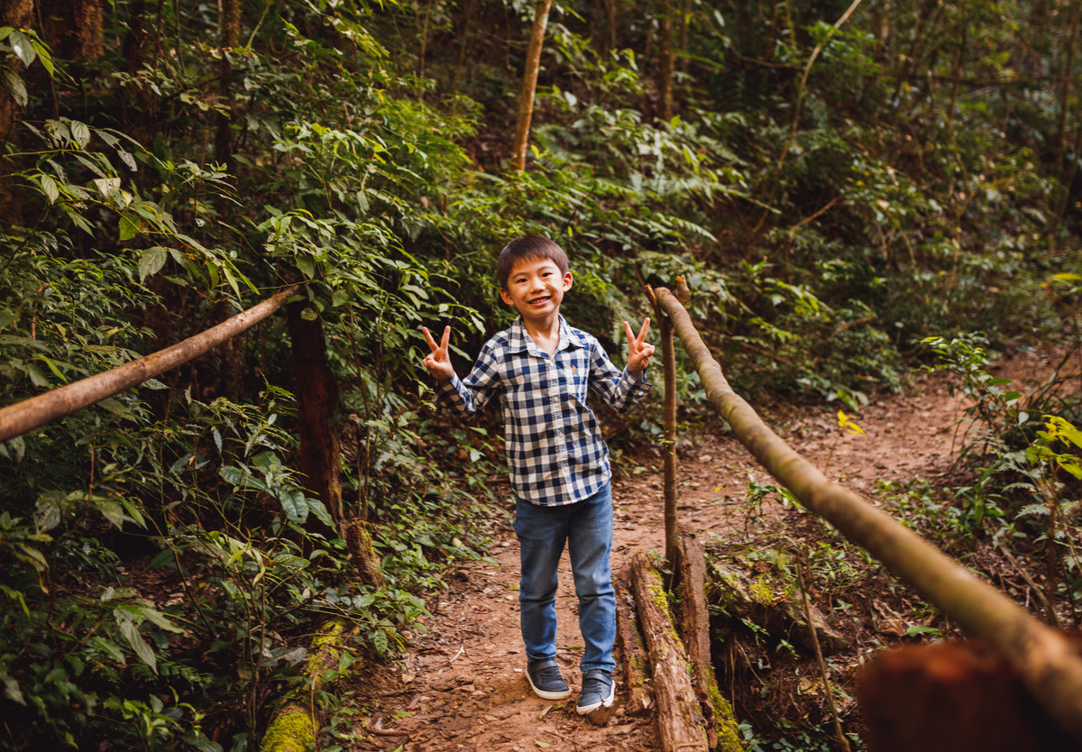 Fotografa familia Curitiba - ensaio externo morro tres barras