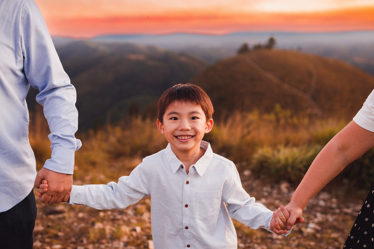 Fotografa familia Curitiba - ensaio externo morro tres barras