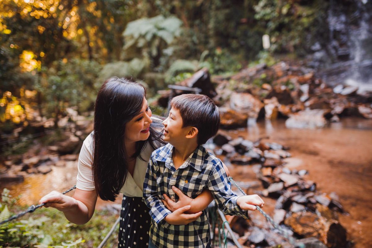 Fotografa familia Curitiba - ensaio externo morro tres barras