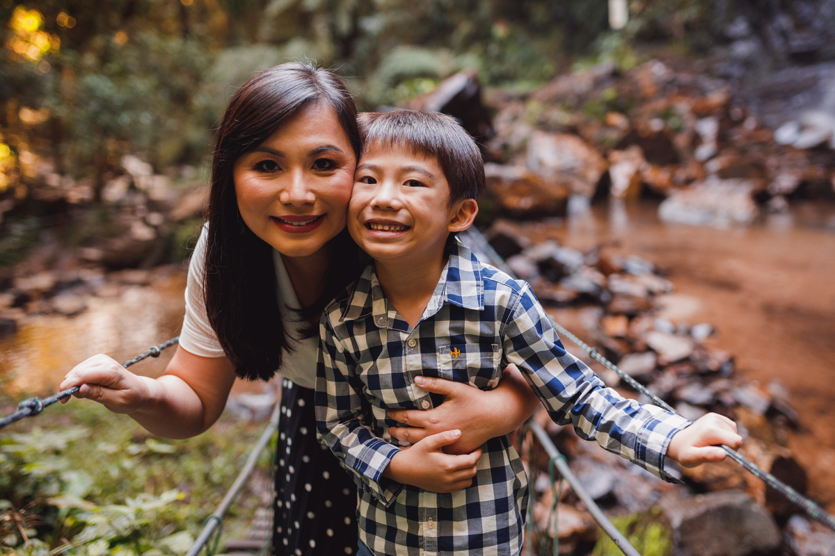 Fotografa familia Curitiba - ensaio externo morro tres barras