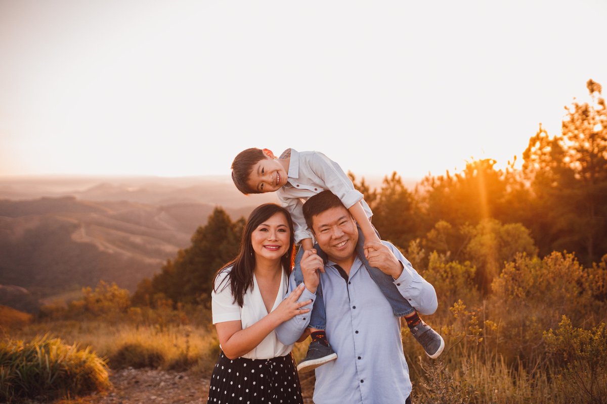 Fotografa familia Curitiba - ensaio externo morro tres barras