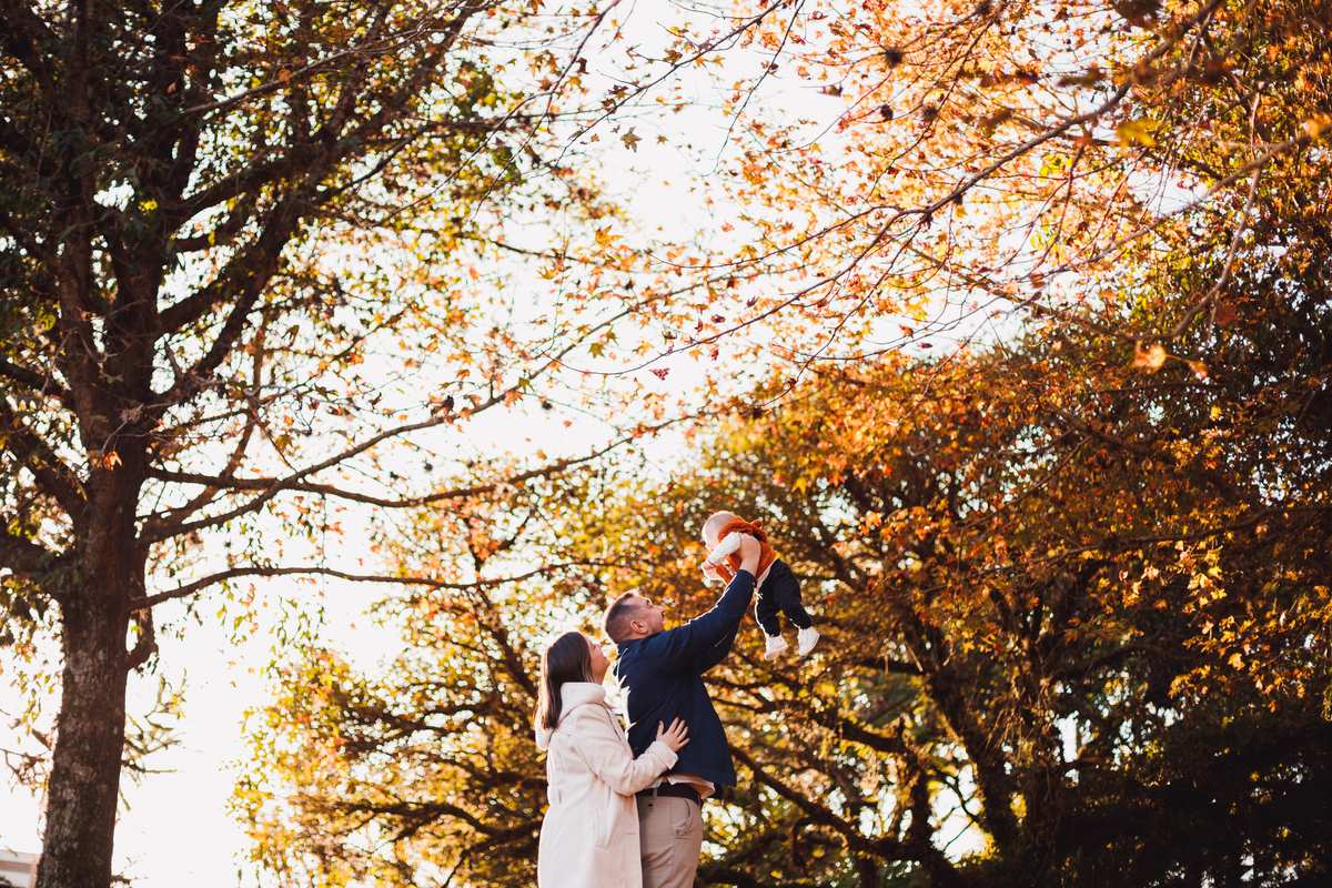 Fotografa familia Curitiba - ensaio externo de outono bebes