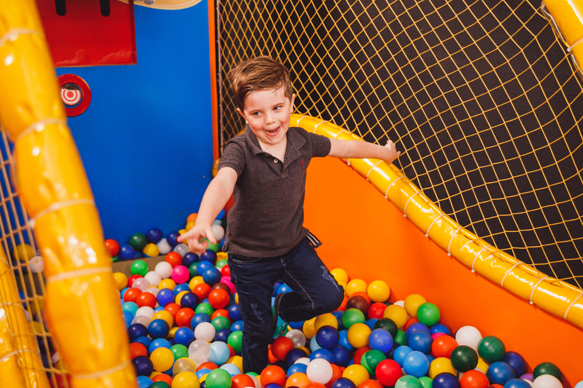 Fotografa familia curitiba - aniversario amazing point amongus