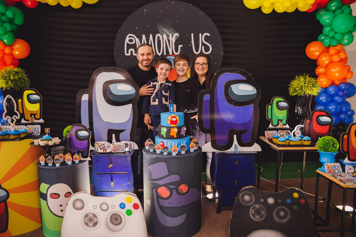 Fotografa familia curitiba - aniversario amazing point amongus