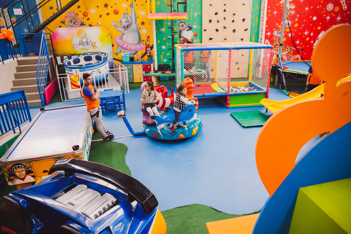 Fotografa familia curitiba - aniversario amazing point amongus