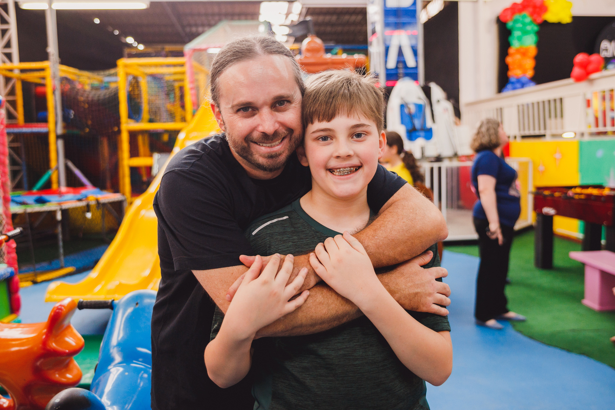 Fotografa familia curitiba - aniversario amazing point amongus