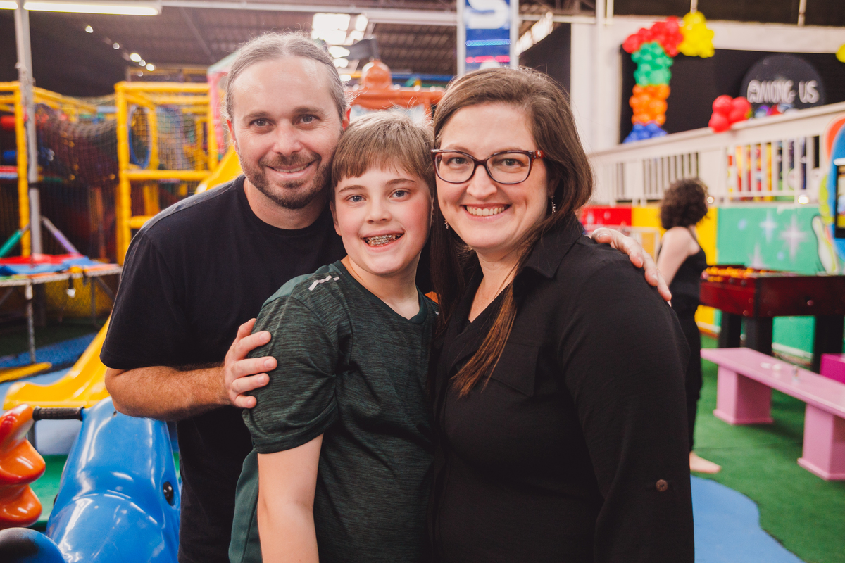 Fotografa familia curitiba - aniversario amazing point amongus