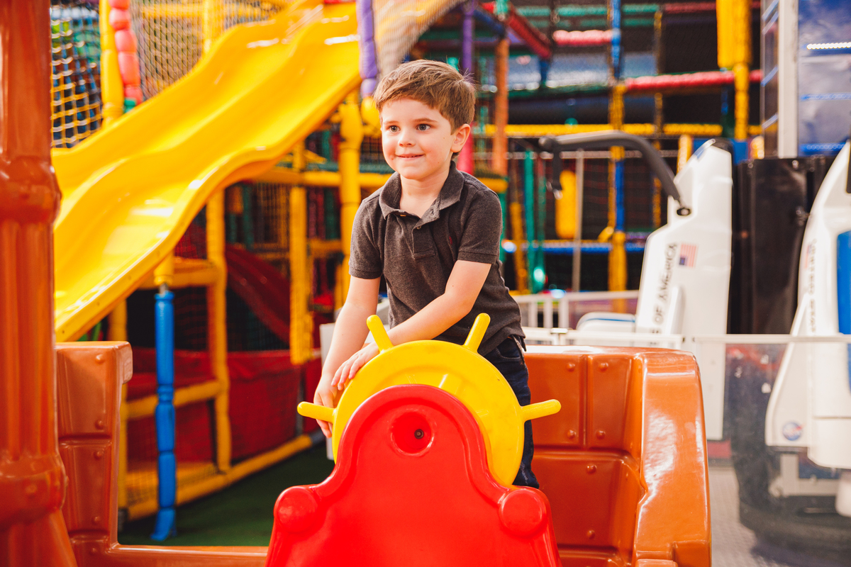 Fotografa familia curitiba - aniversario amazing point amongus