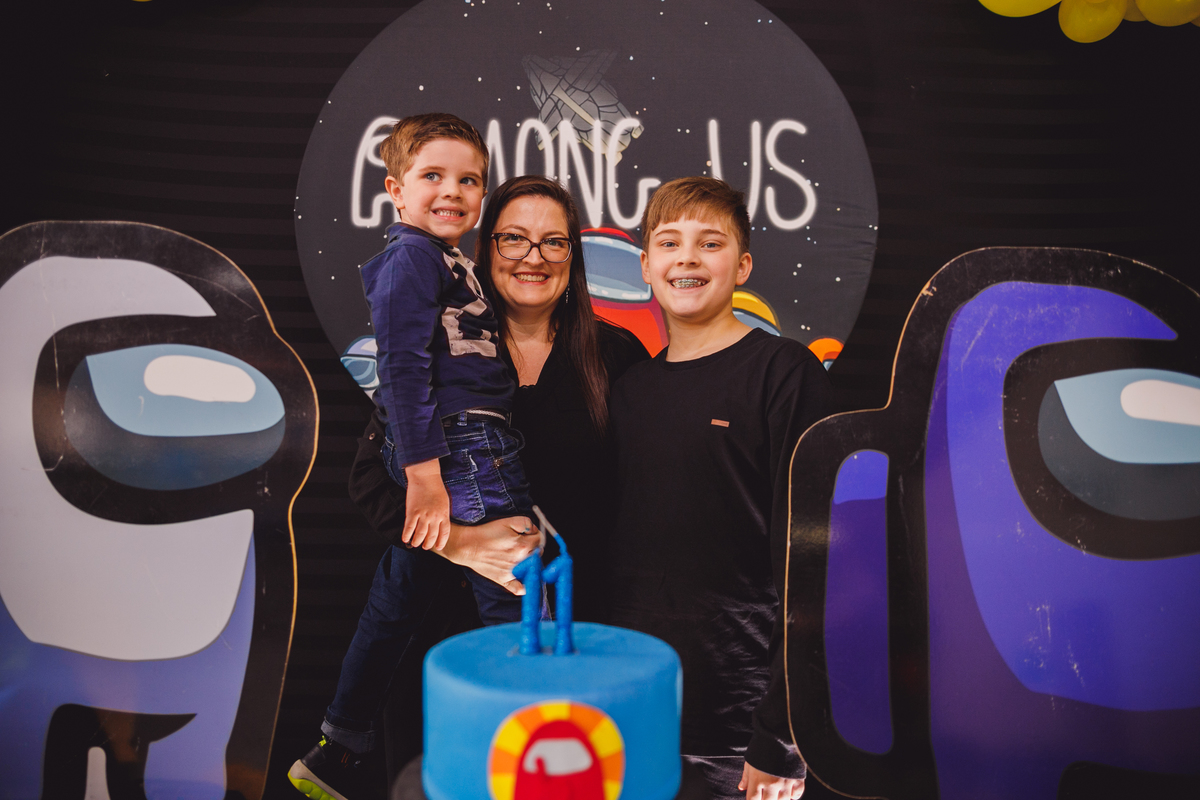 Fotografa familia curitiba - aniversario amazing point amongus