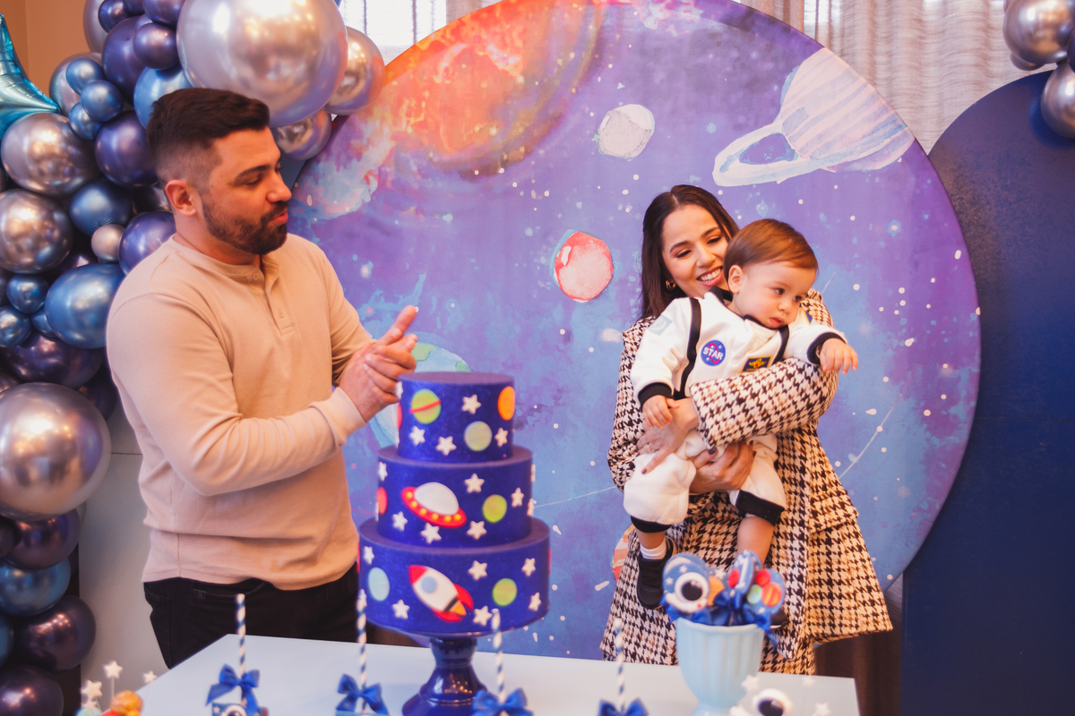 Fotografa familia curitiba - aniversario bebe 1 ano astronauta