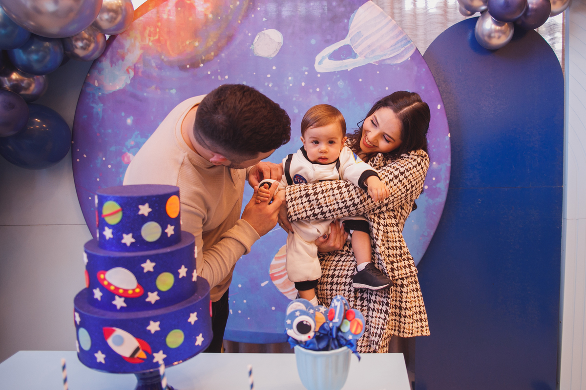 Fotografa familia curitiba - aniversario bebe 1 ano astronauta