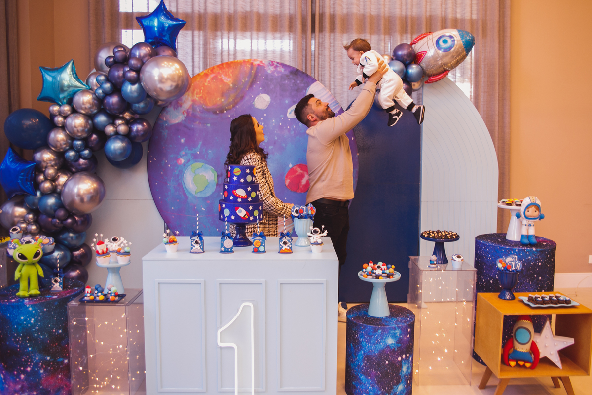 Fotografa familia curitiba - aniversario bebe 1 ano astronauta