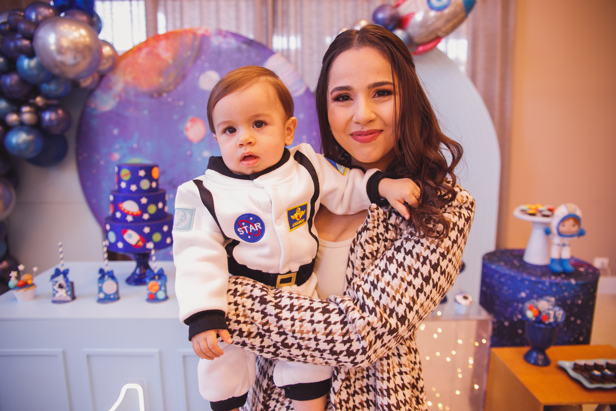 Fotografa familia curitiba - aniversario bebe 1 ano astronauta