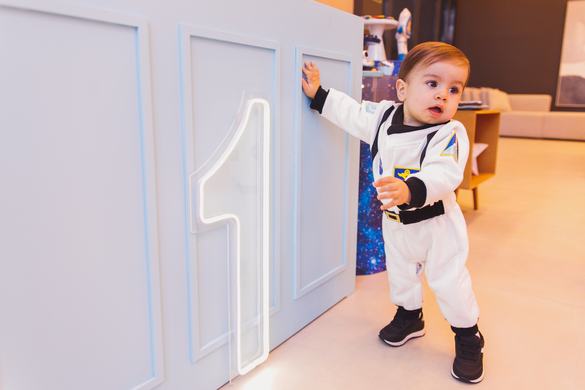 Fotografa familia curitiba - aniversario bebe 1 ano astronauta
