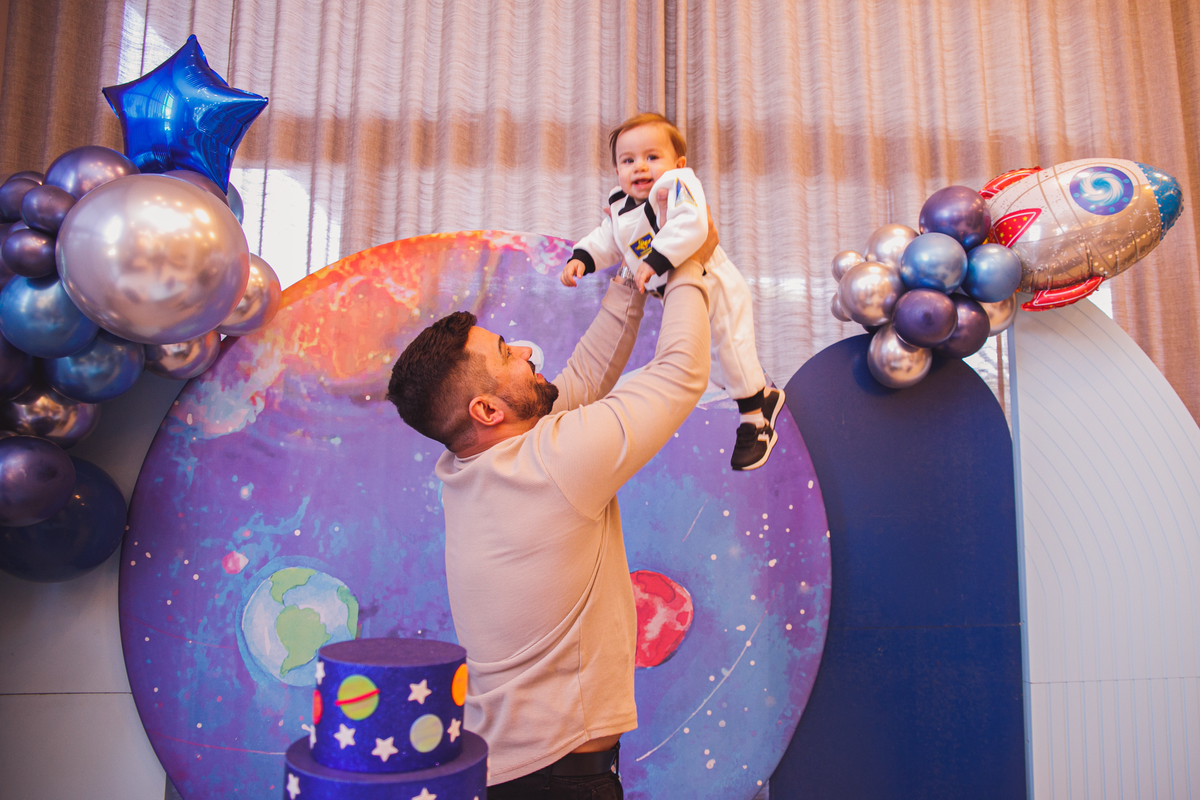 Fotografa familia curitiba - aniversario bebe 1 ano astronauta