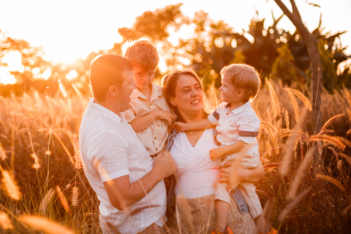 Fotografa familia curitiba - Holambra ensaio externo no girassol