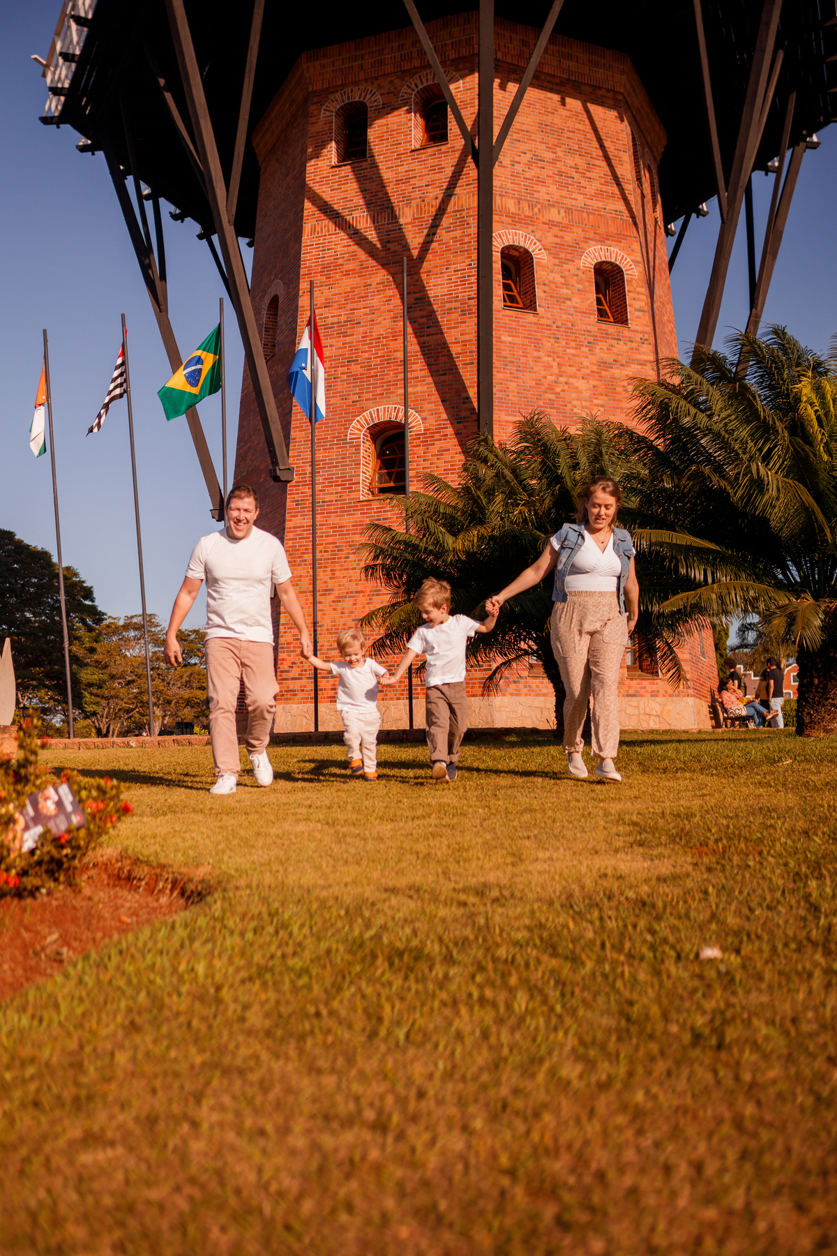 Fotografa familia curitiba - Holambra ensaio externo no girassol