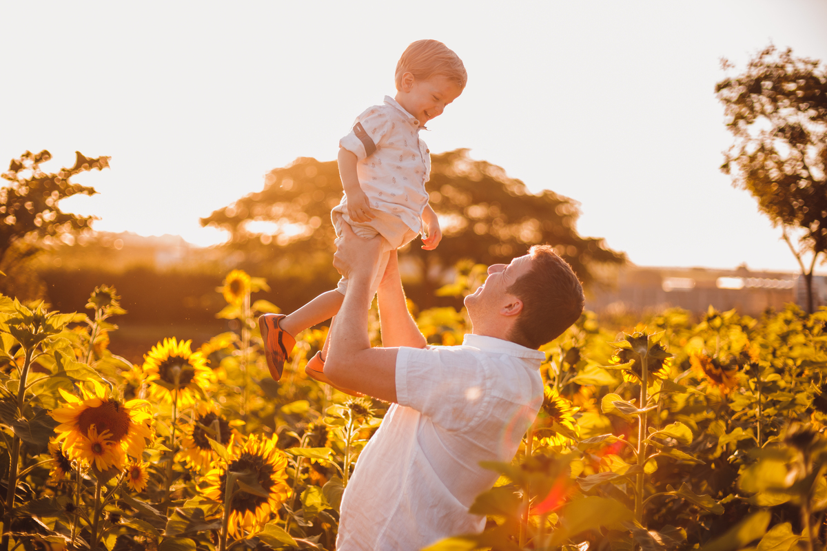 Fotografa familia curitiba - Holambra ensaio externo no girassol