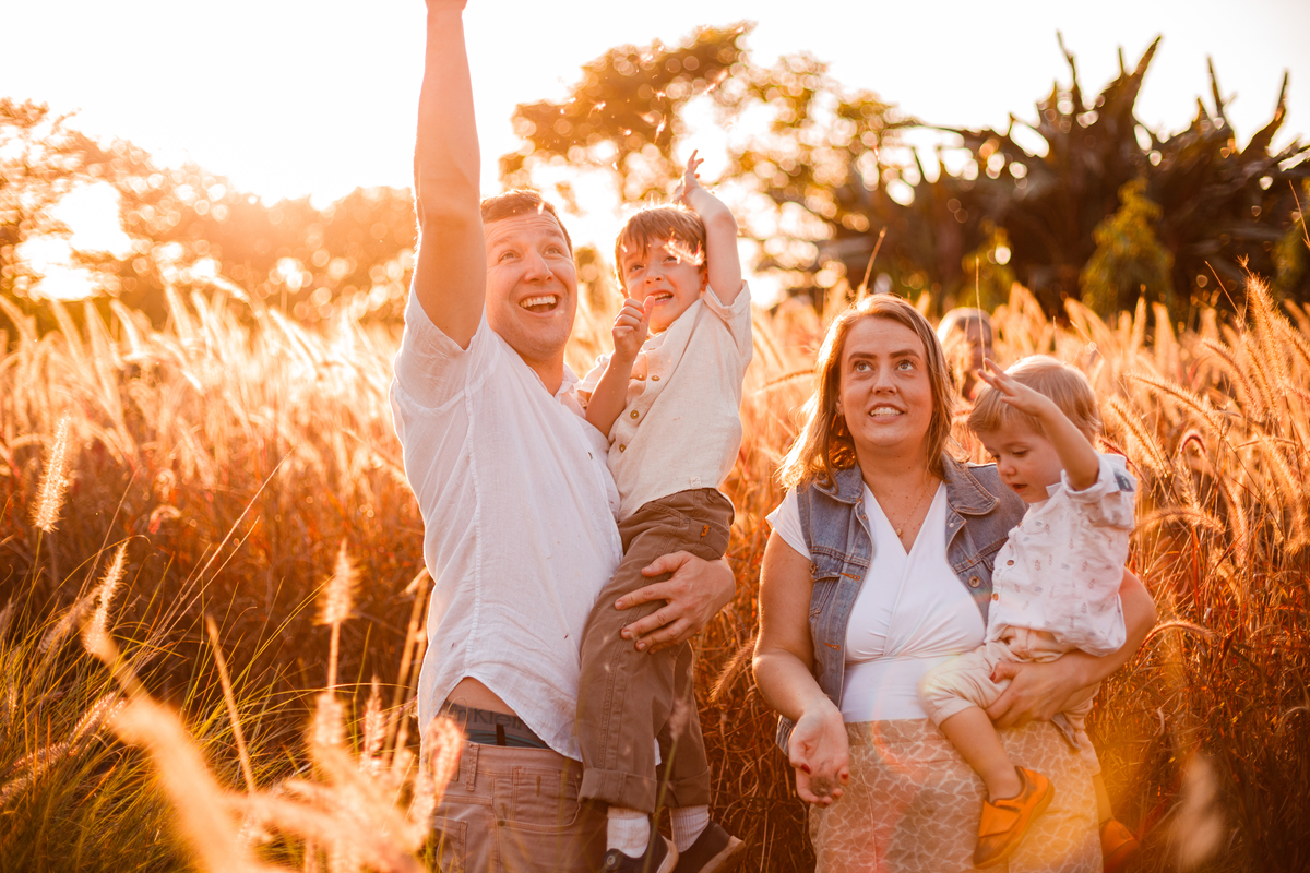 Fotografa familia curitiba - Holambra ensaio externo no girassol