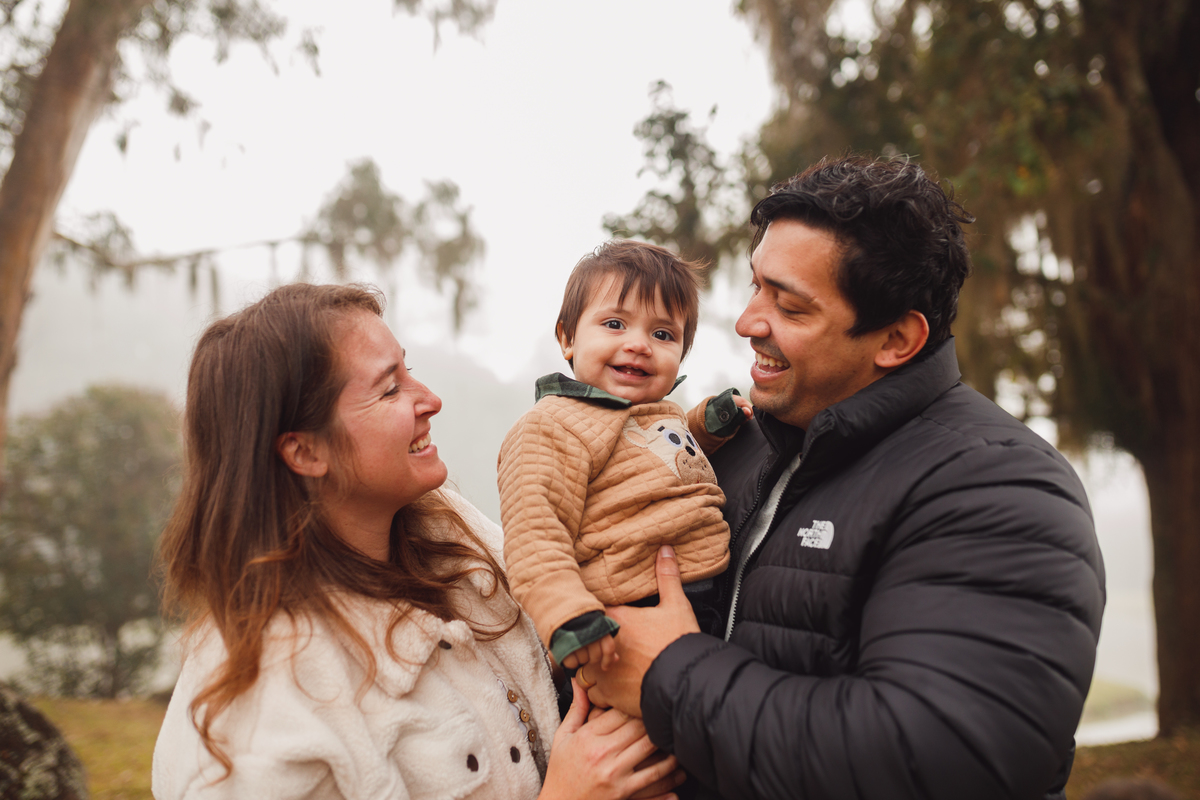 Fotografa familia Curitiba - ensaio externo parque tingui