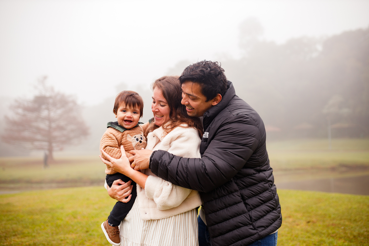 Fotografa familia Curitiba - ensaio externo parque tingui