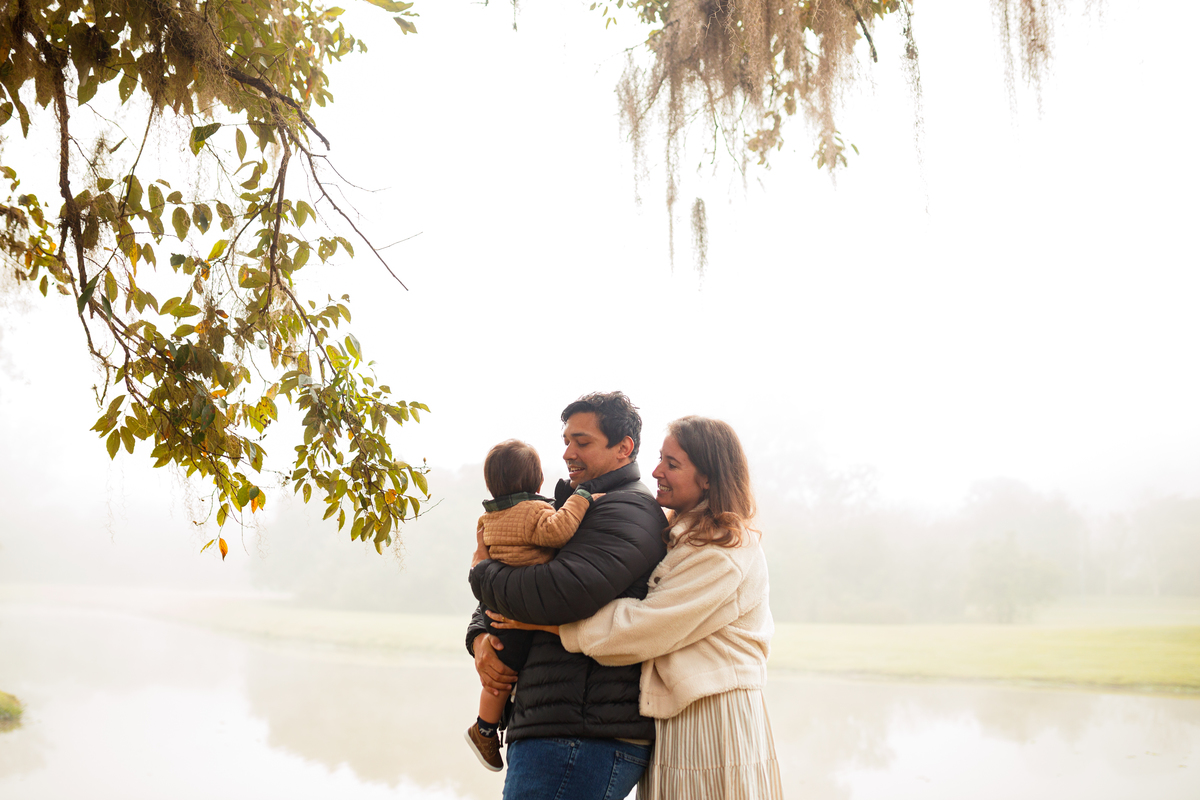 Fotografa familia Curitiba - ensaio externo parque tingui