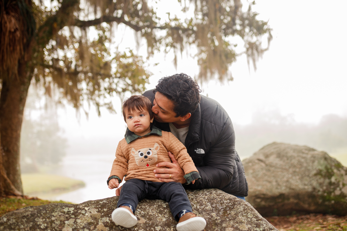 Fotografa familia Curitiba - ensaio externo parque tingui