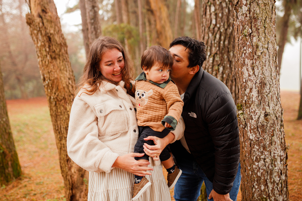 Fotografa familia Curitiba - ensaio externo parque tingui