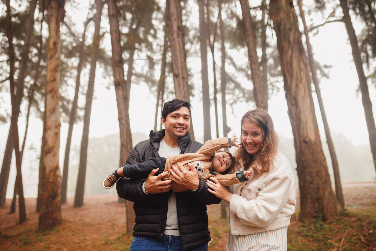 Fotografa familia Curitiba - ensaio externo parque tingui