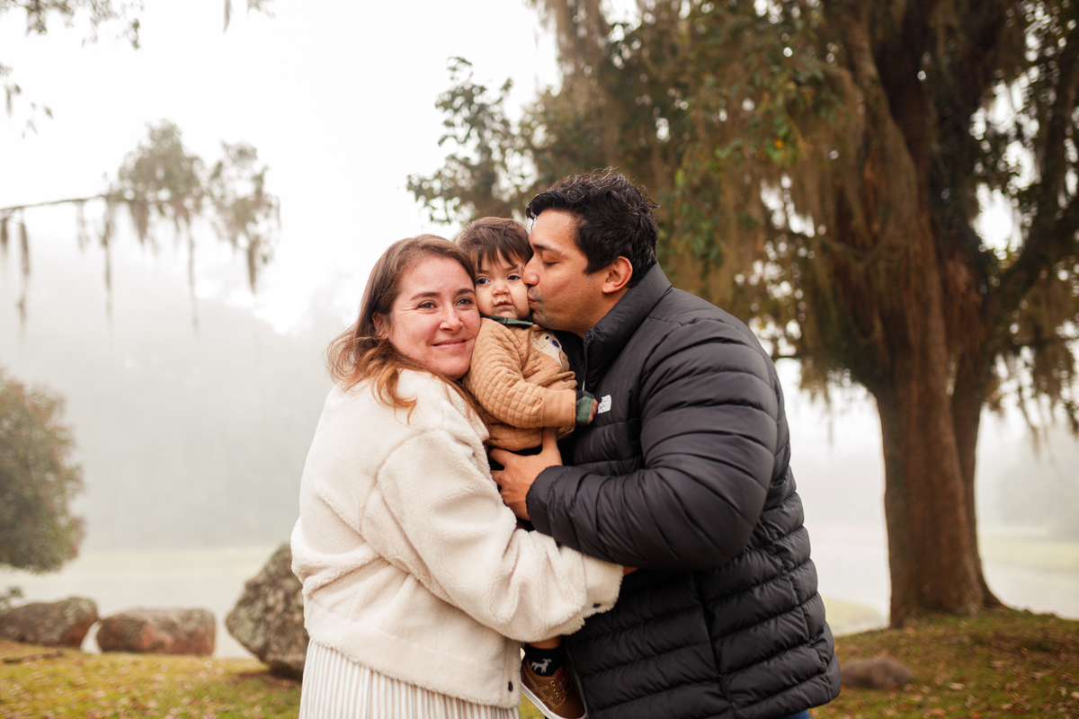 Fotografa familia Curitiba - ensaio externo parque tingui