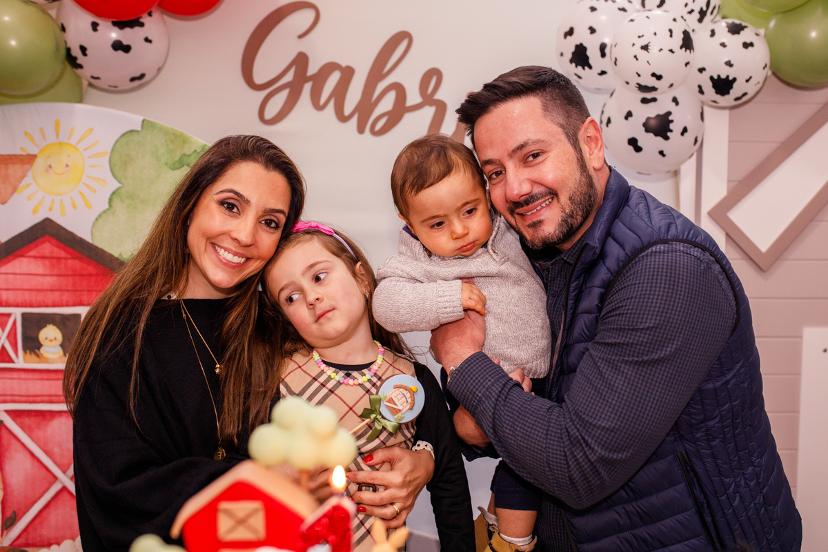 Fotografa familia curitiba - aniversario salvo de festas fazendinha