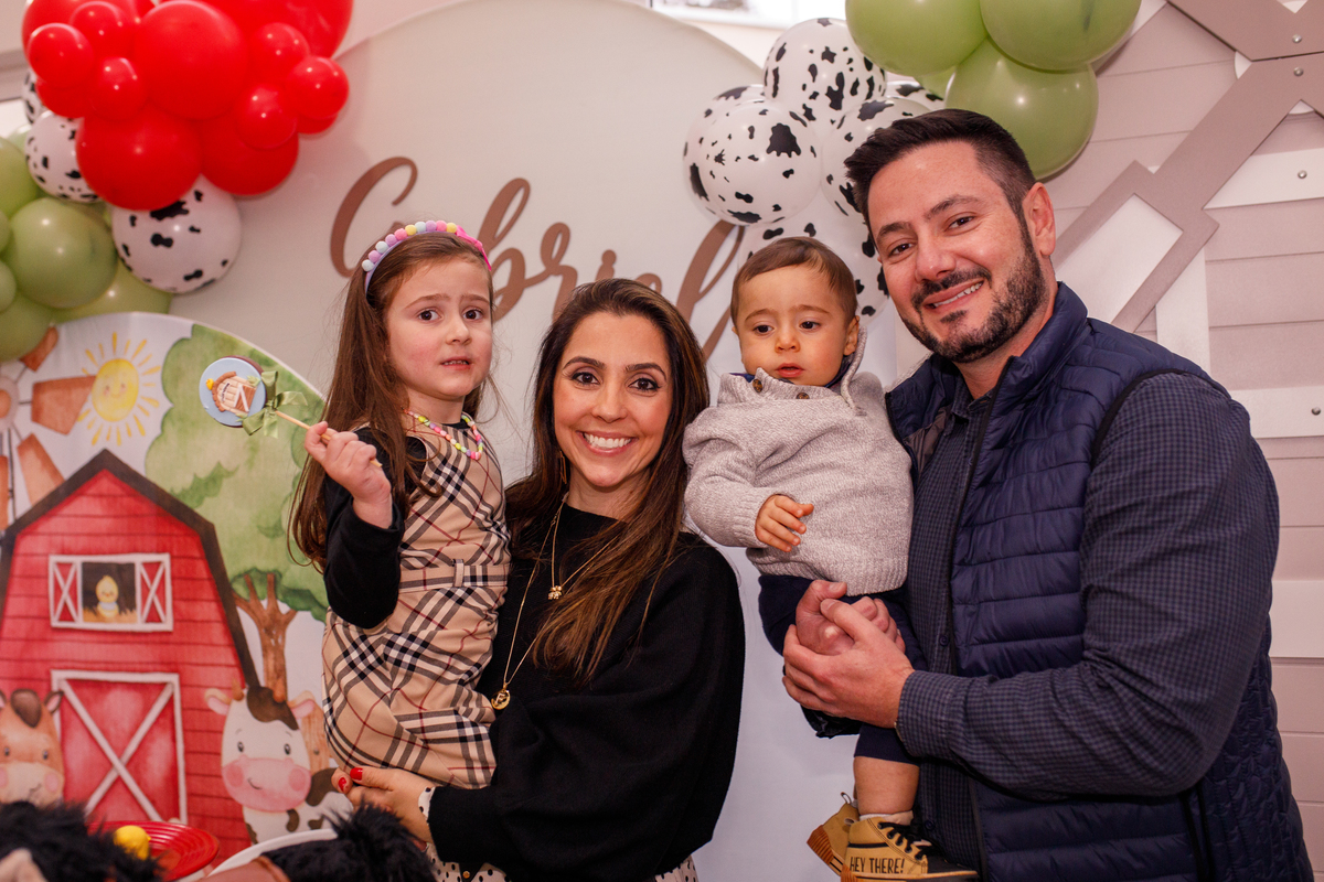 Fotografa familia curitiba - aniversario salvo de festas fazendinha