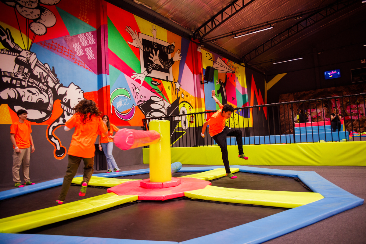 Fotografa familia Curitiba - aniversário impulso Park neon 