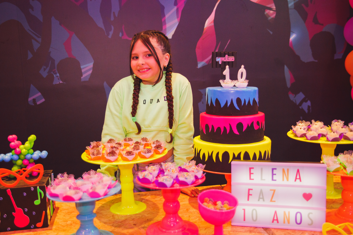 Fotografa familia Curitiba - aniversário impulso Park neon 