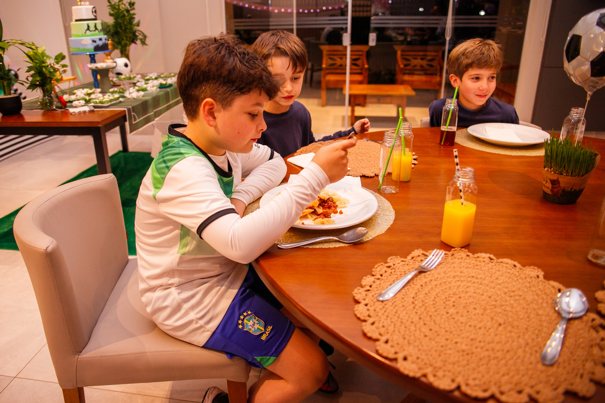 Fotografa familia Curitiba - aniversario festa. do pijama futebol 