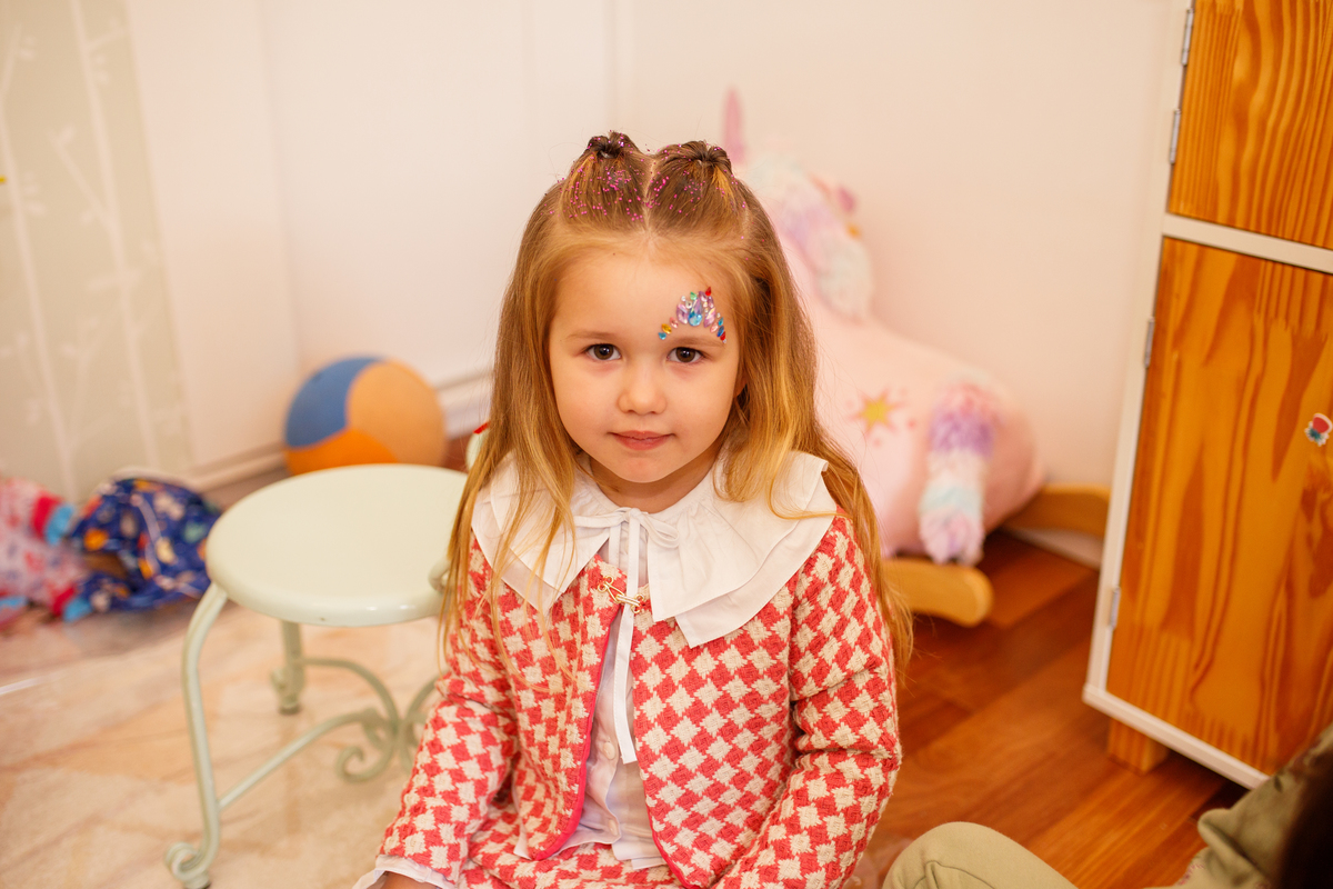 Fotografa familia Curitiba - Aniversário flores menina 4 anos