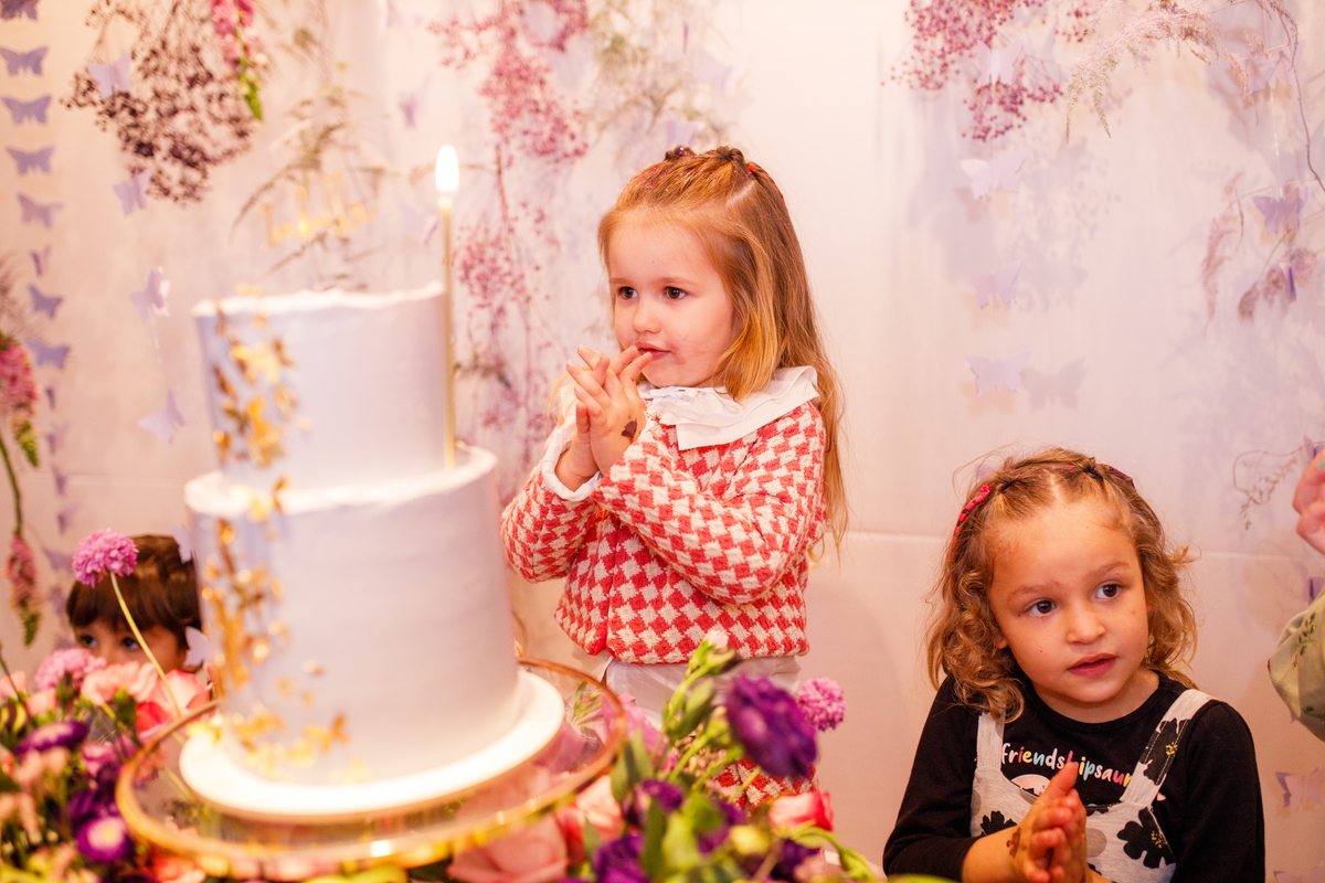 Fotografa familia Curitiba - Aniversário flores menina 4 anos