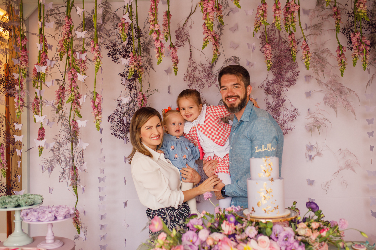 Fotografa familia Curitiba - Aniversário flores menina 4 anos