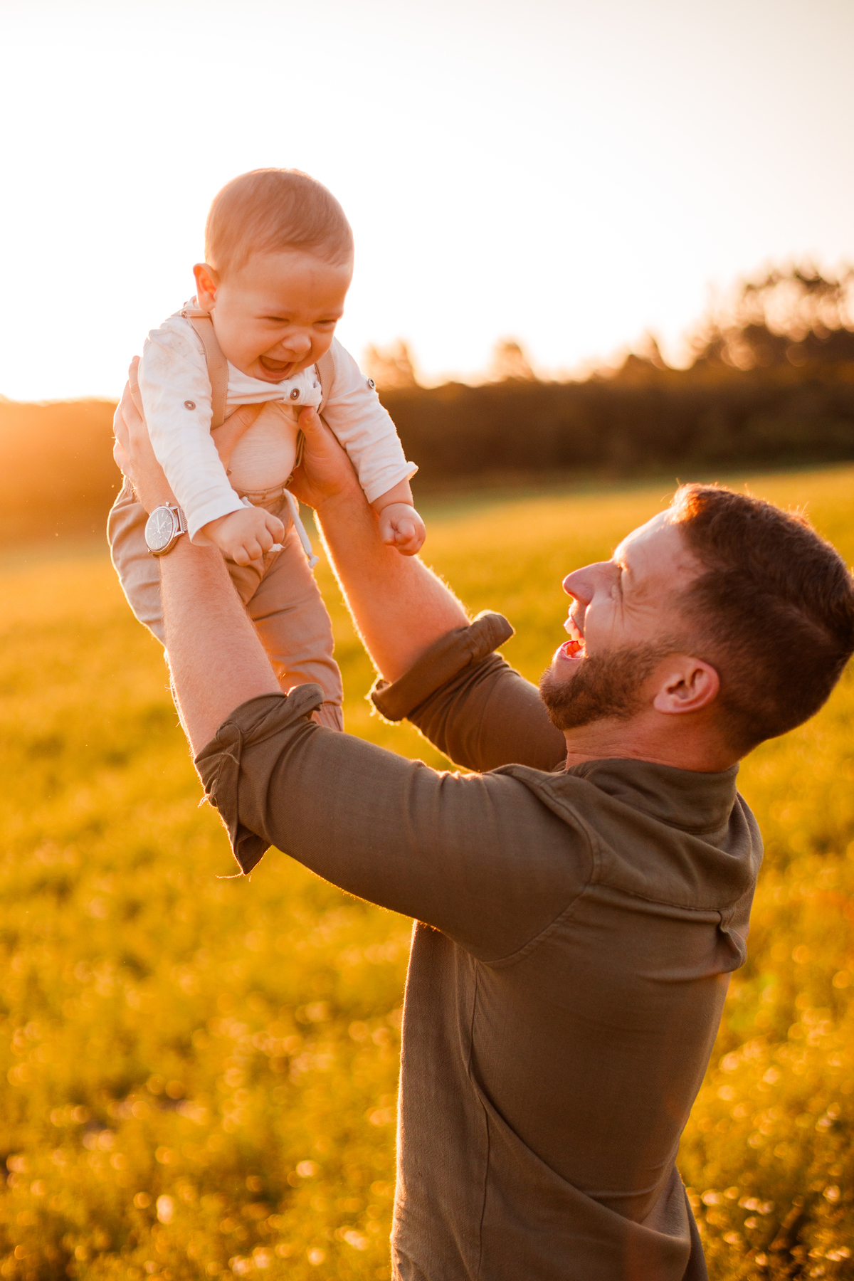 Fotografa familia Curitiba - ensaio externo bebe camomila Mandirituba