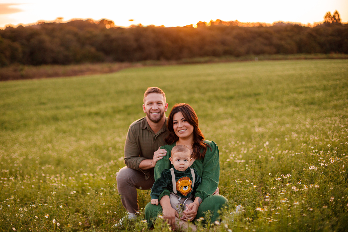 Fotografa familia Curitiba - ensaio externo bebe camomila Mandirituba