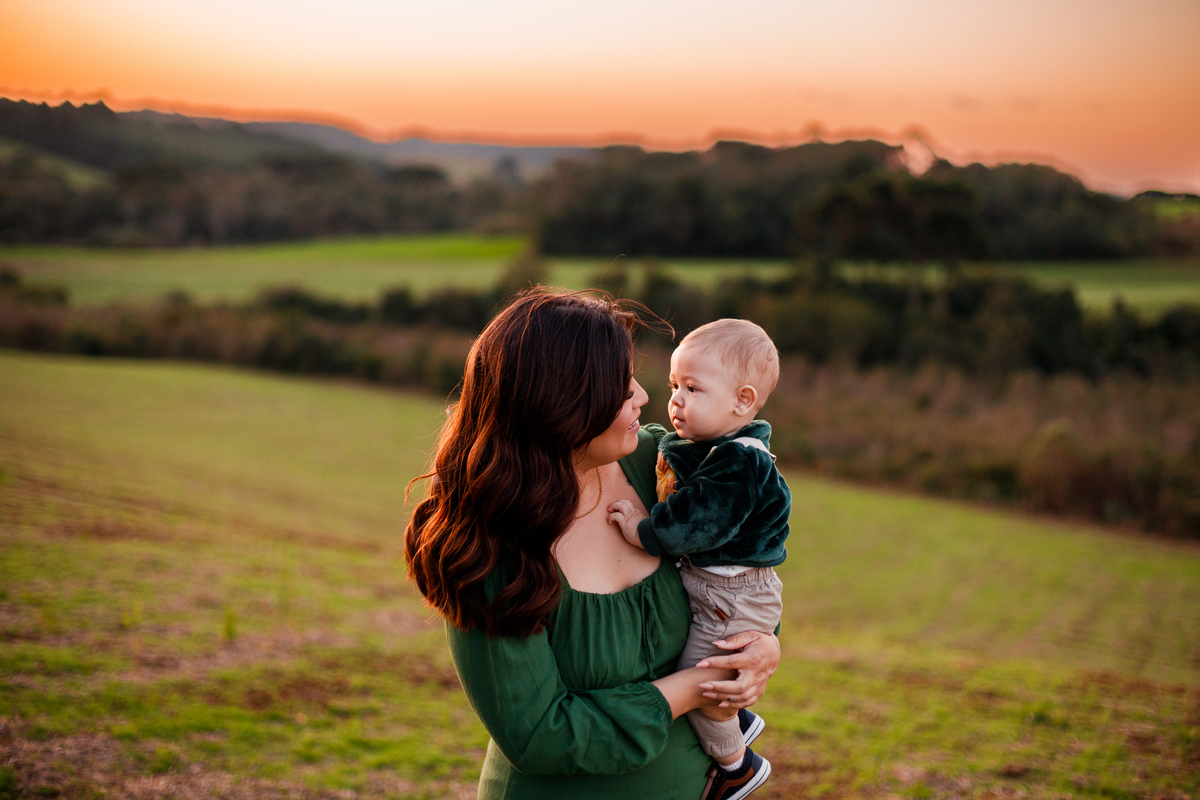 Fotografa familia Curitiba - ensaio externo bebe camomila Mandirituba