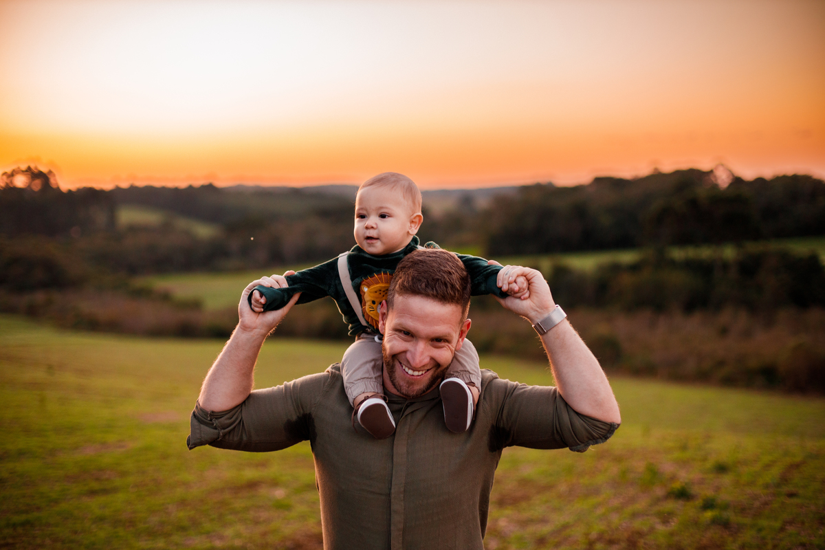 Fotografa familia Curitiba - ensaio externo bebe camomila Mandirituba