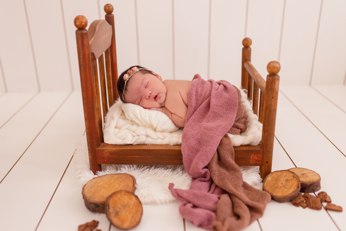 Fotografa familia Curitiba - Newborn menina palhaço e violão estúdio