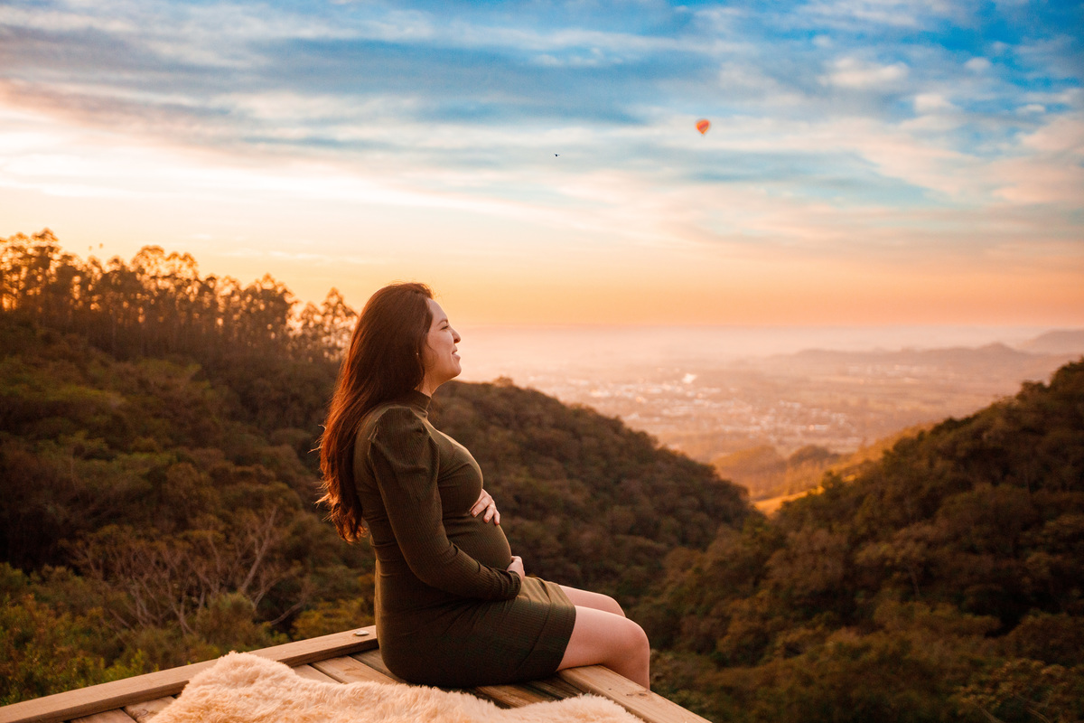 Fotografa familia Curitiba - Praia Grande SC gestante balões externo