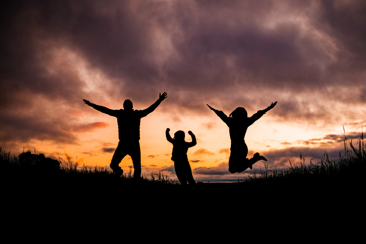 Fotografa familia Curitiba - ensaio externo camping fogueira Witmarsun