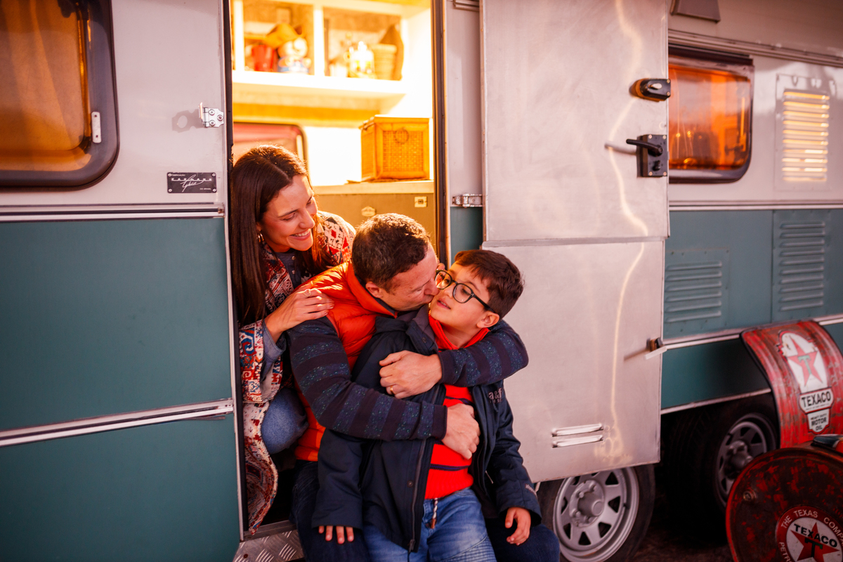 Fotografa familia Curitiba - ensaio externo camping fogueira Witmarsun