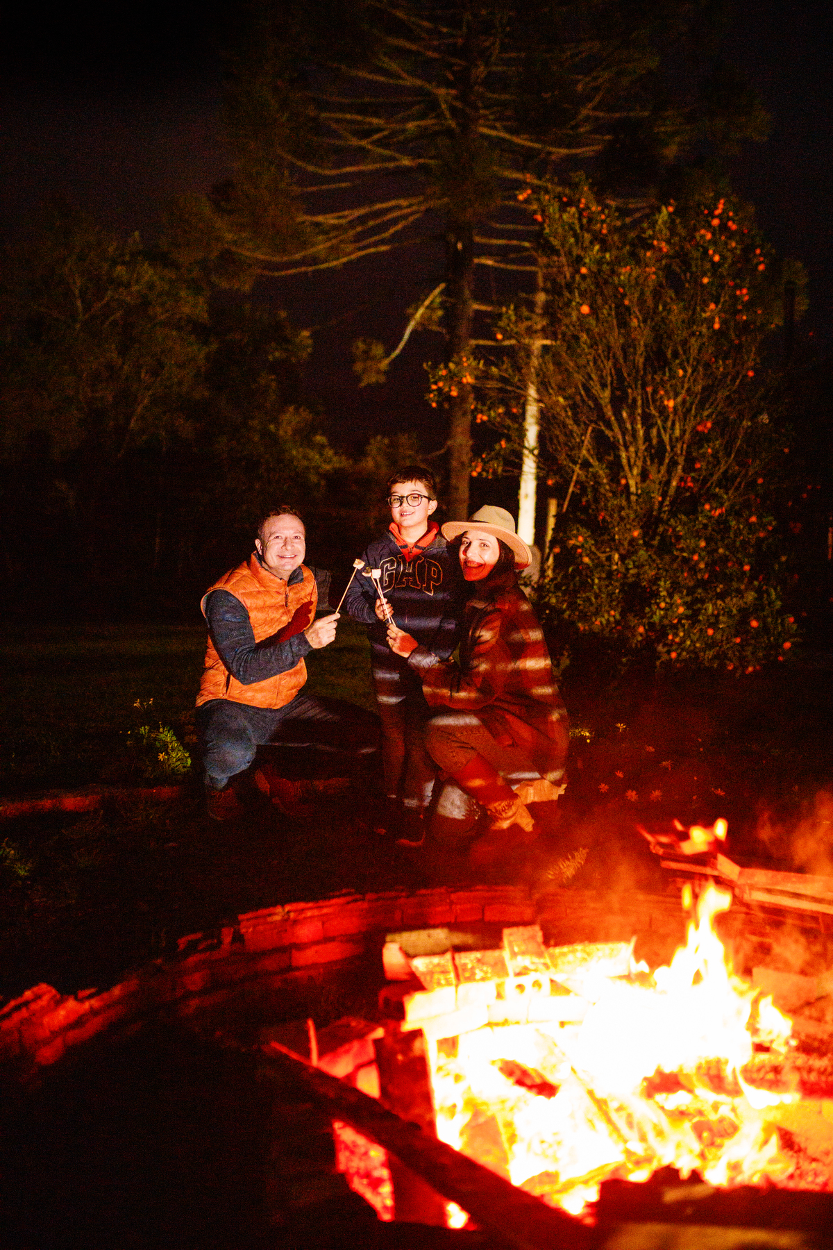 Fotografa familia Curitiba - ensaio externo camping fogueira Witmarsun