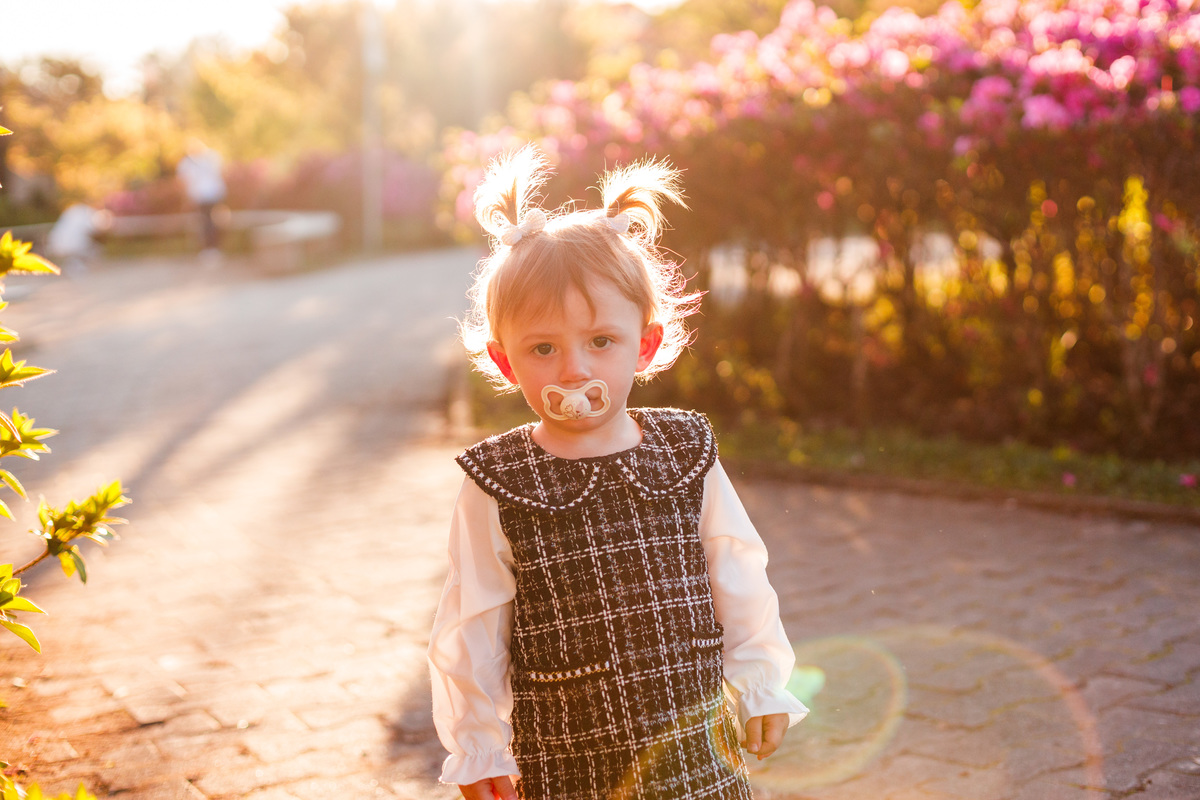 Fotografa familia Curitiba - ensaio externo cerejeiras bebê 